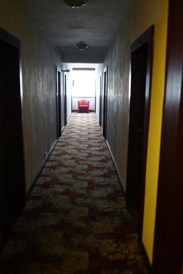 Hotel يوراتا المظهر الخارجي الصورة